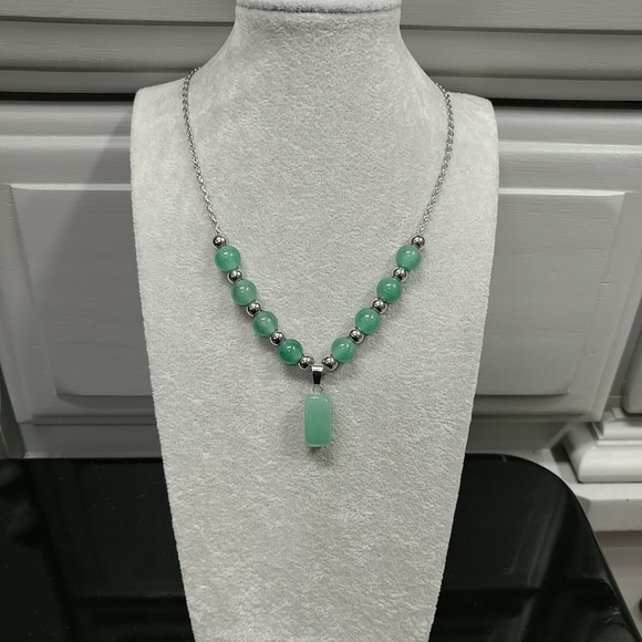 Green Aventurine Necklace Natural Gemstone Crystal Pendant Stainless-Steel Chain - Picture 8 of 15